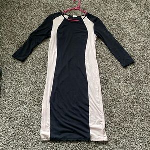 Quarter sleeve dress